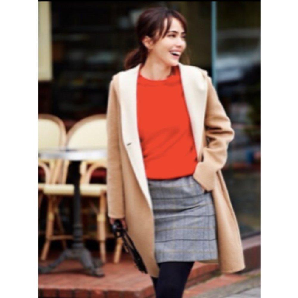 Hanes Sweatshirt, Medium